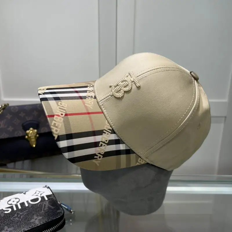 Burberry cap (116)